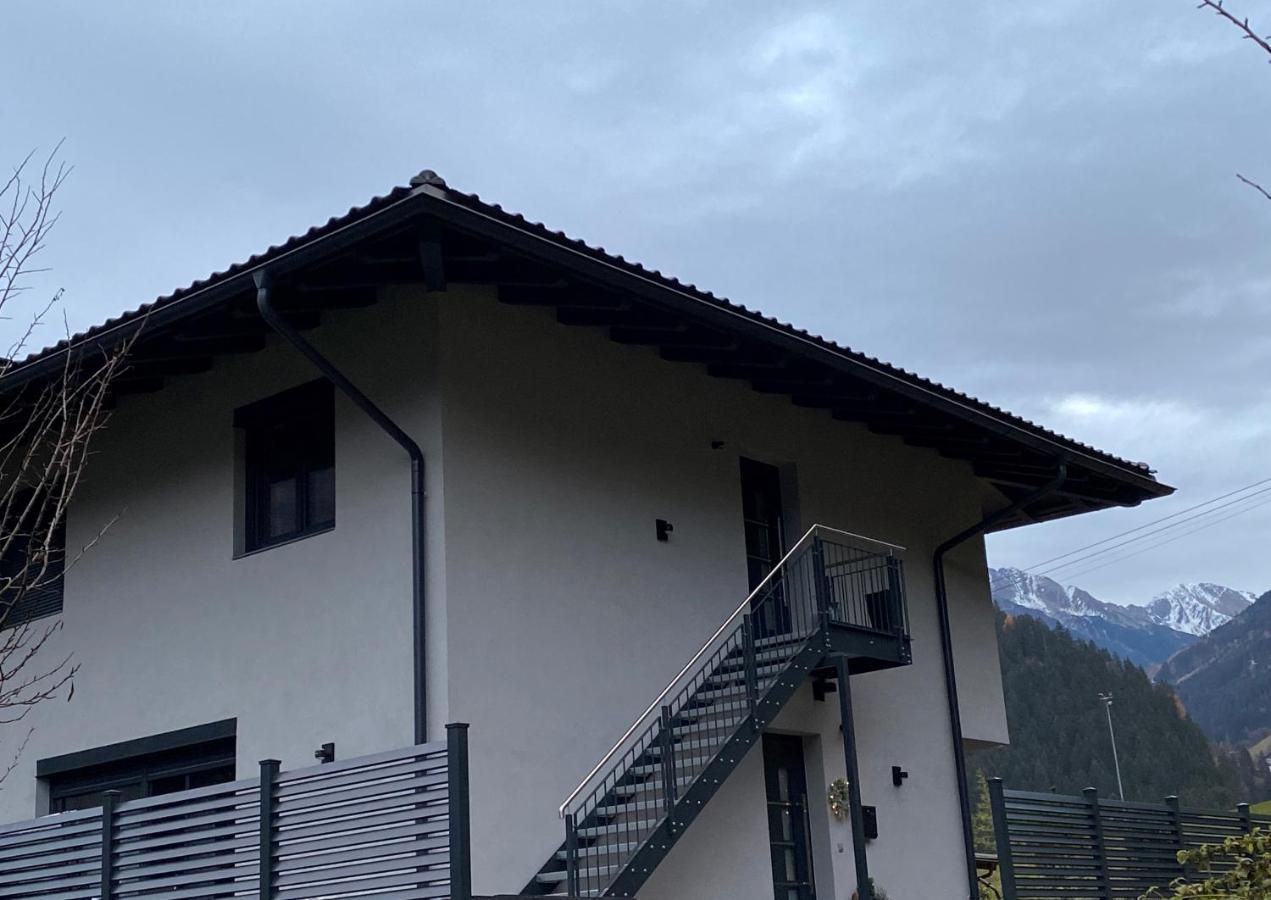 Apart-lena Apartment